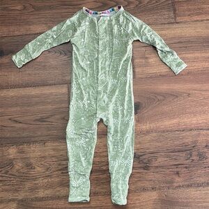 NEW 12-18 month Magnetic Me Onesie